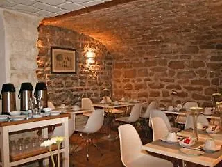 Отель Marais De Launay Париж